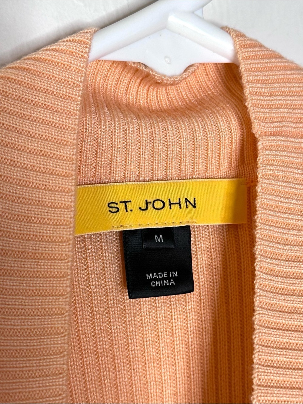 St John Peach Ribbed Mock Neck Sleeveless Wool/Silk/Cashmere Sweater M - Picture 4 of 5